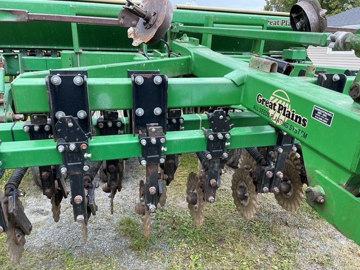 #7102-•-great-plains-grain-drill-no-till-drill-image-11