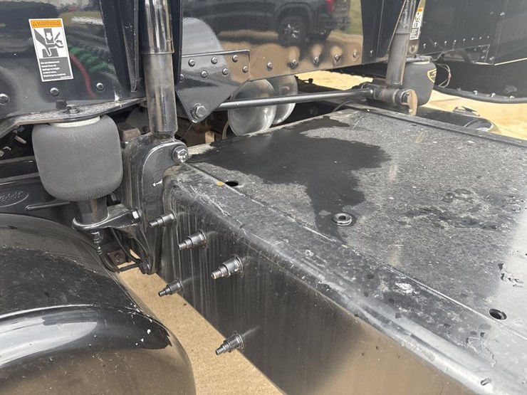 peterbilt-389-image-51