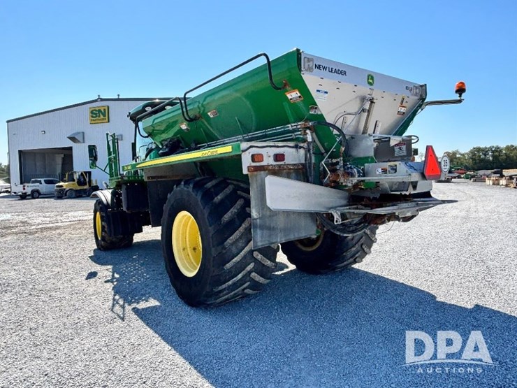 2019-john-deere-f4365-image-15