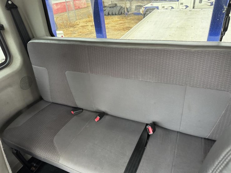 2017-international-durastar-4300-image-39