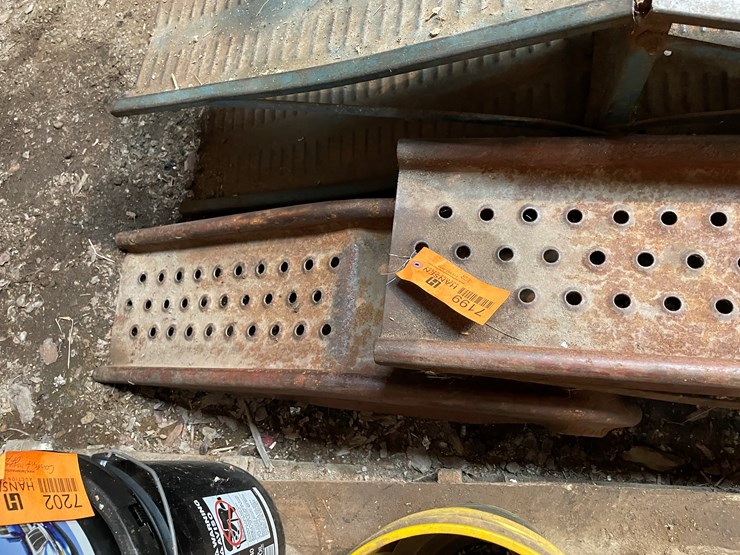 #7199-•-set-of-metal-car-ramps-image-9
