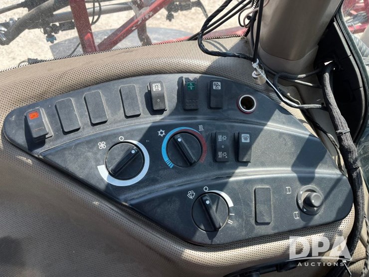 2016-case-ih-patriot-3340-image-71