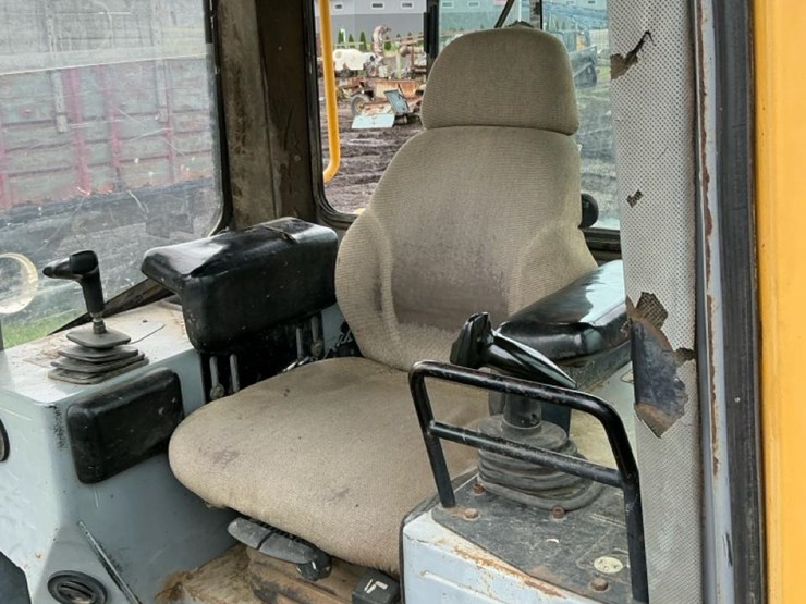 1999-deere-850c-image-40