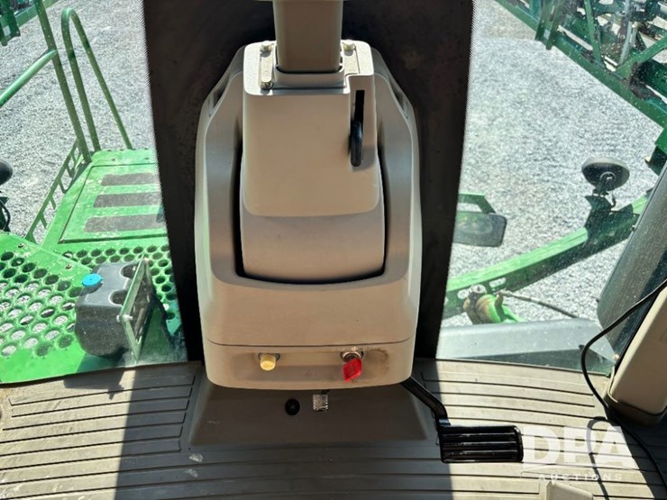 2014-john-deere-r4038-image-130