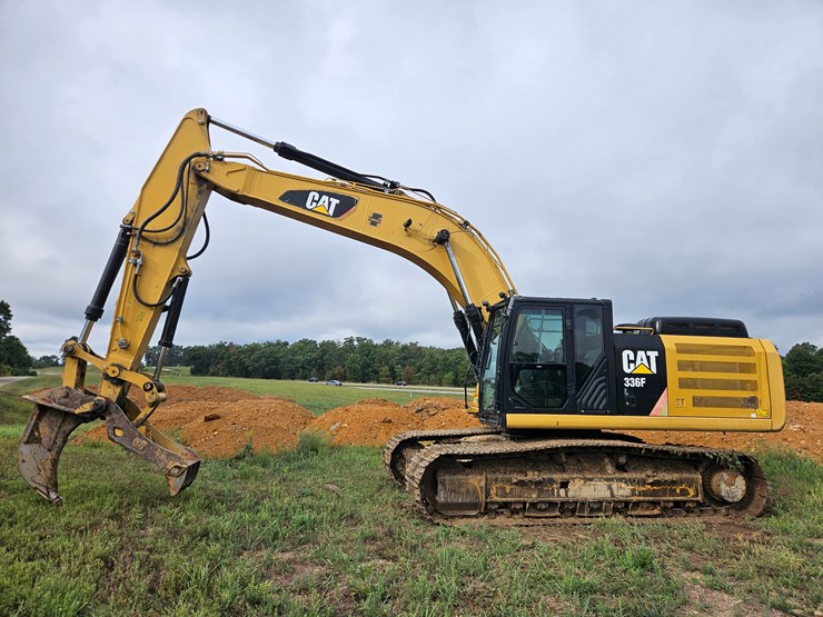 2017-caterpillar-336f-image-7