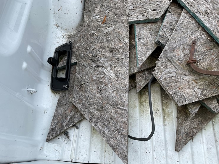 #7127-•-8'-chevy-truck-box-image-17