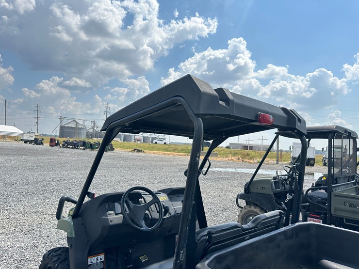 2021-john-deere-gator-image-20