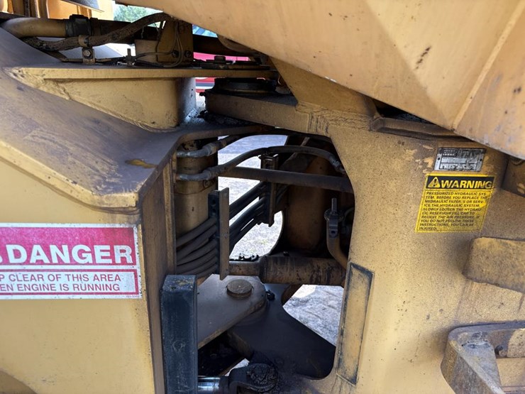 1990-case-621zf-image-21