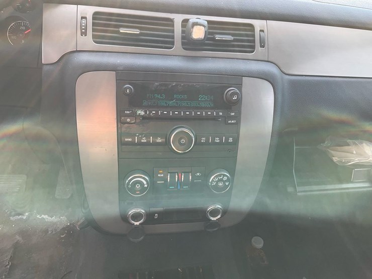 2014-chevrolet-tahoe-image-57