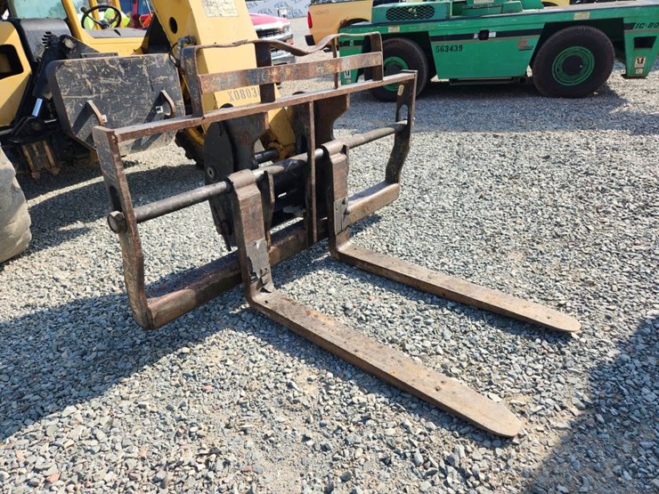 2008-caterpillar-943-image-11