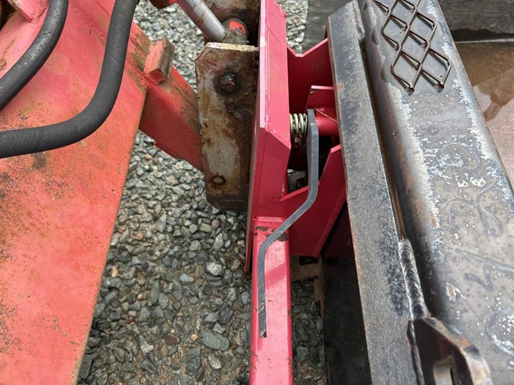 massey-ferguson-260-image-11