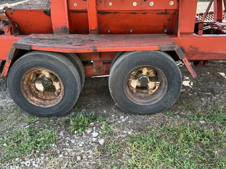 john-deere-12-image-12
