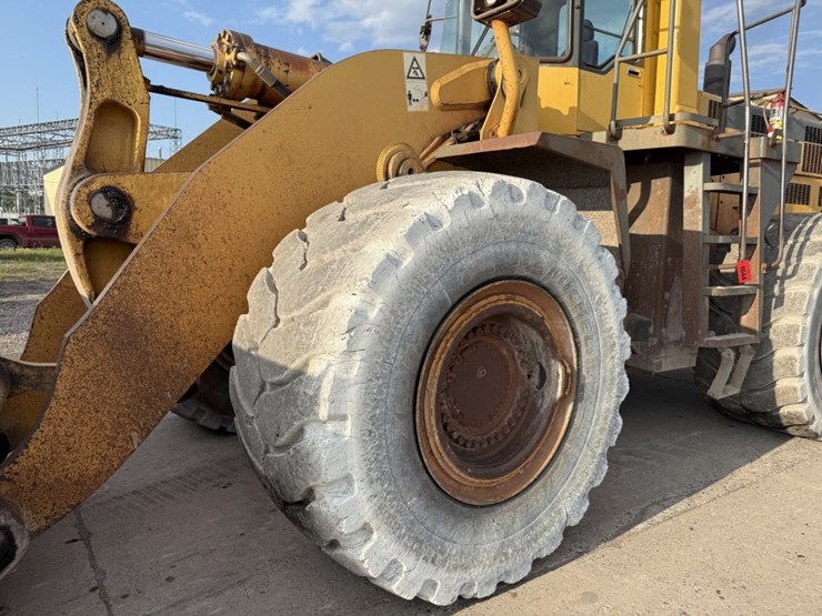 komatsu-wa600-image-14