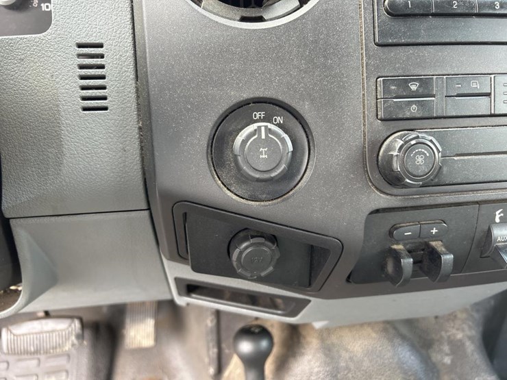 2011-ford-f250-image-47