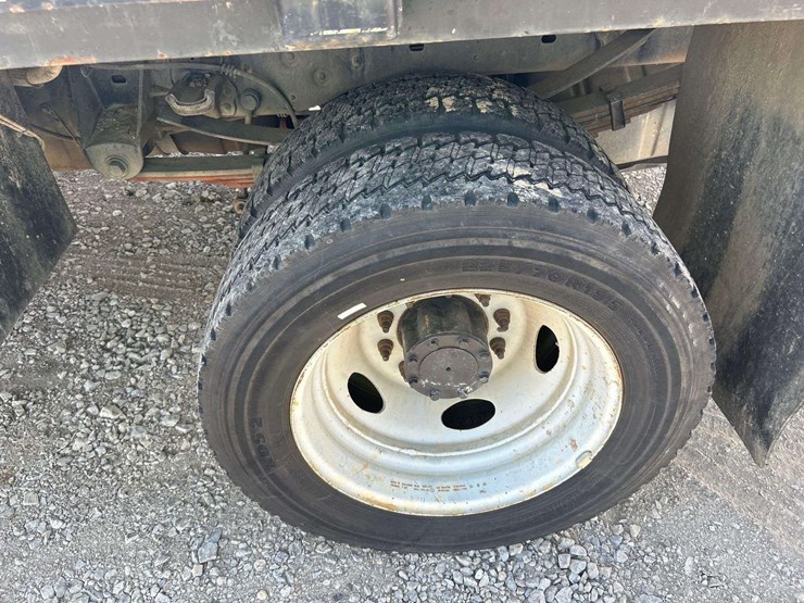 2008-ford-f550-image-22