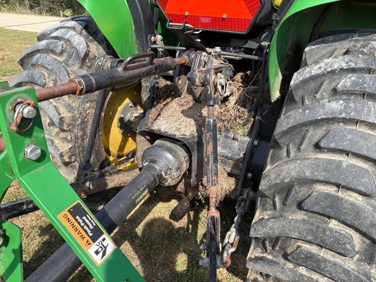 john-deere-3038e-image-13