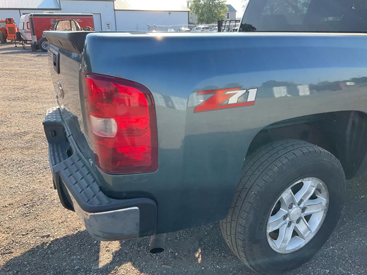 2010-gmc-sierra-1500-image-38