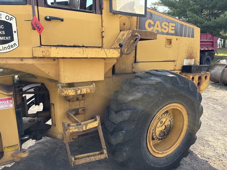 1990-case-621zf-image-23
