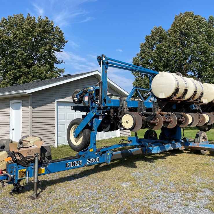 KINZE 2300