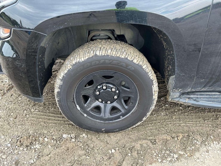 2019-chevrolet-tahoe-image-21