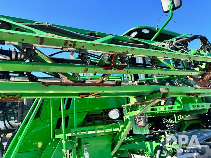 2014-john-deere-r4038-image-97