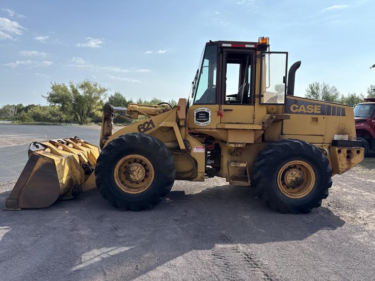 1990-case-621zf-image-2