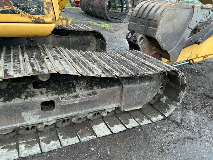 deere-200-lc-image-35