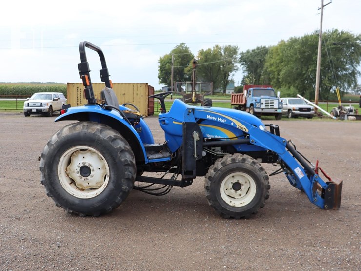 2008-new-holland-t2420-image-5