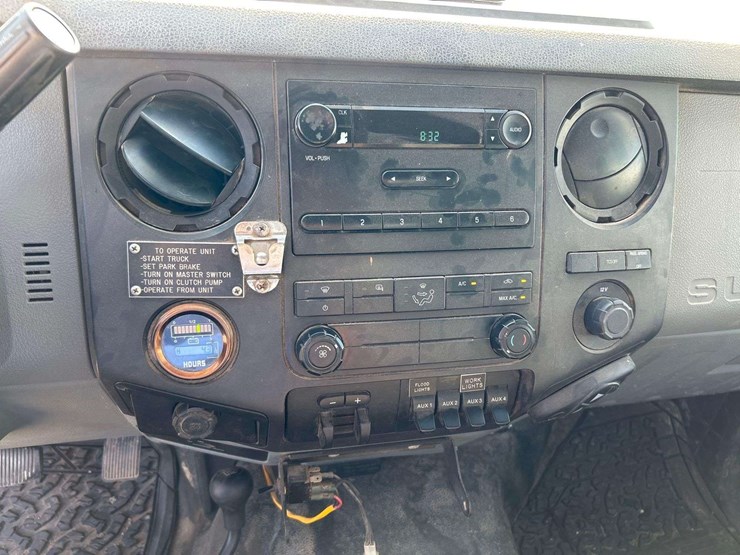 2012-ford-f550-image-15