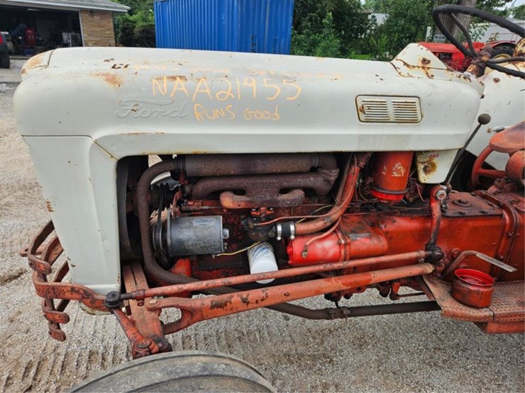 2017-ford-tractor-image-11