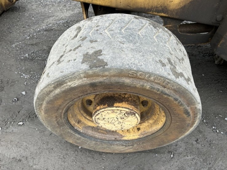 deere-210le-image-23