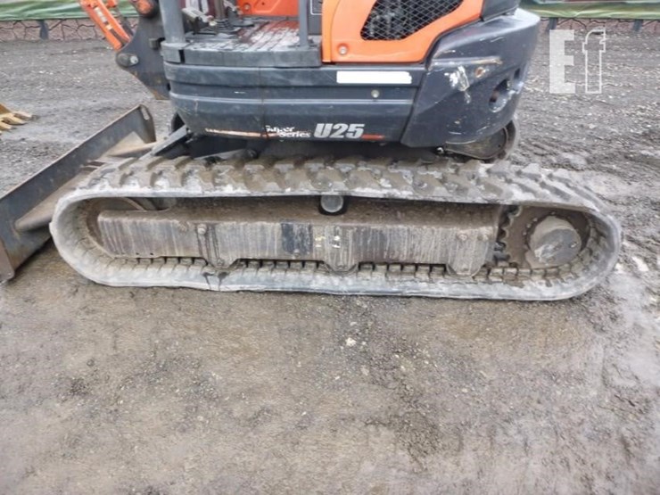 2016-kubota-u25-image-31