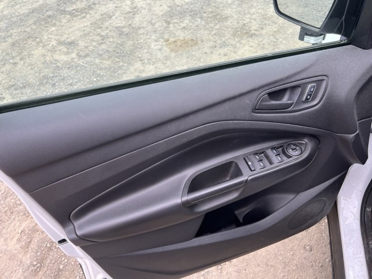 2014-ford-escape-image-25