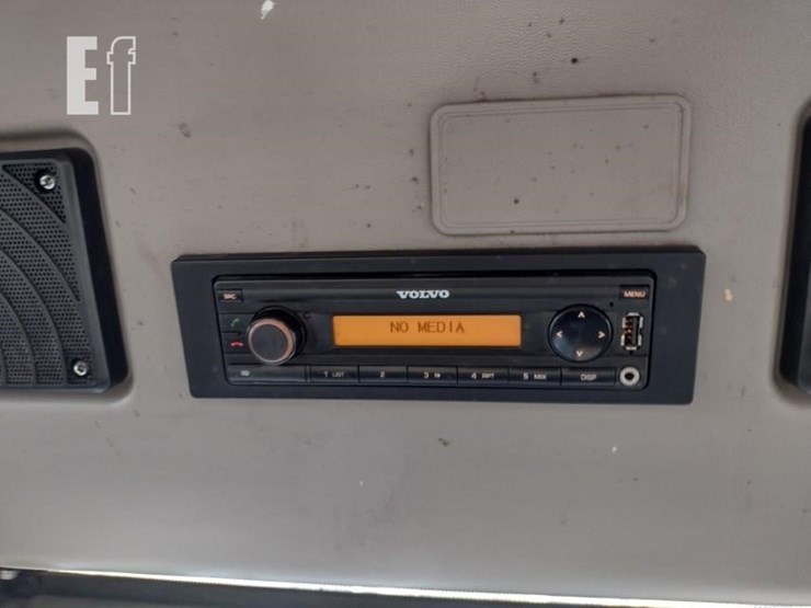 volvo-ecr145el-image-11