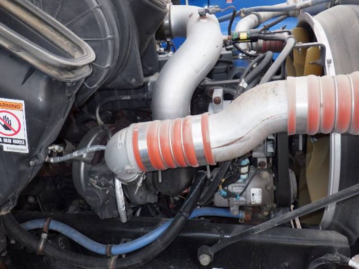 2011-kenworth-t370-image-16