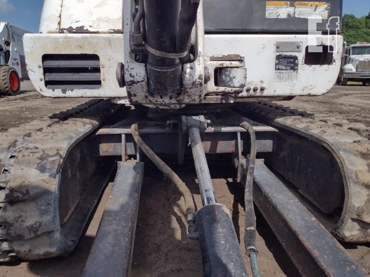 2006-bobcat-331-image-21