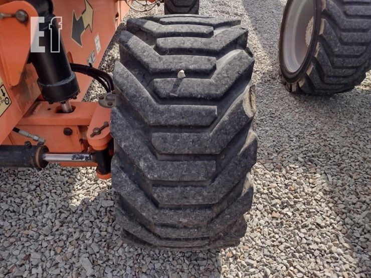2009-jlg-800a-image-20