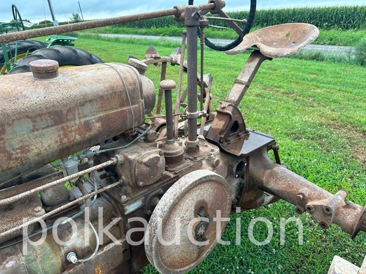 john-deere-b-image-7