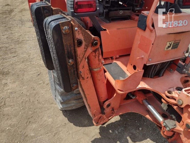 16-kubota-b26tlb-tractor-8242-image-26