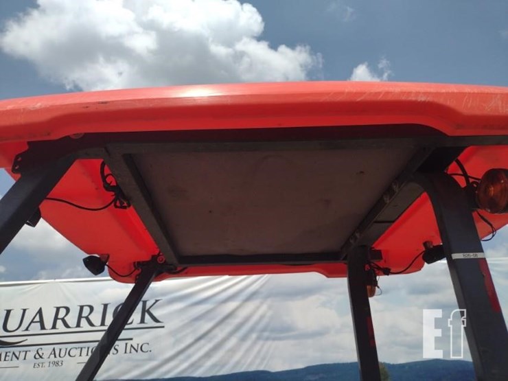 16-kubota-b26tlb-tractor-8242-image-17
