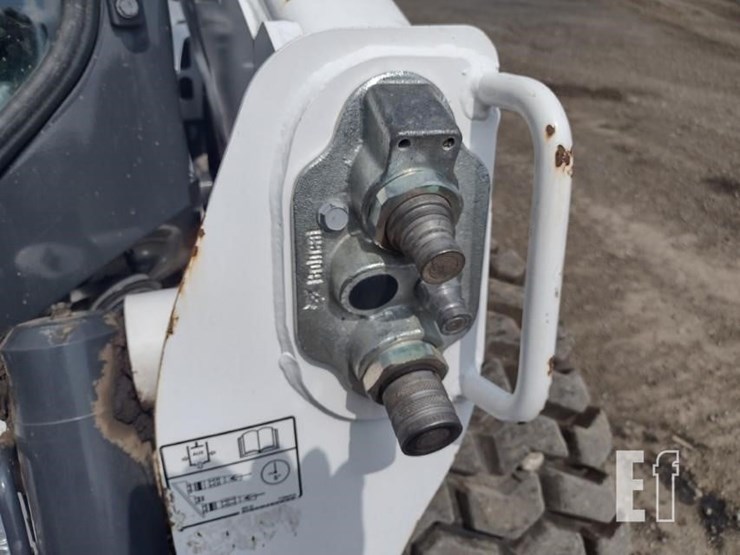 2022-bobcat-s740-image-17