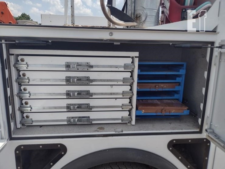2018-ford-f550-image-37