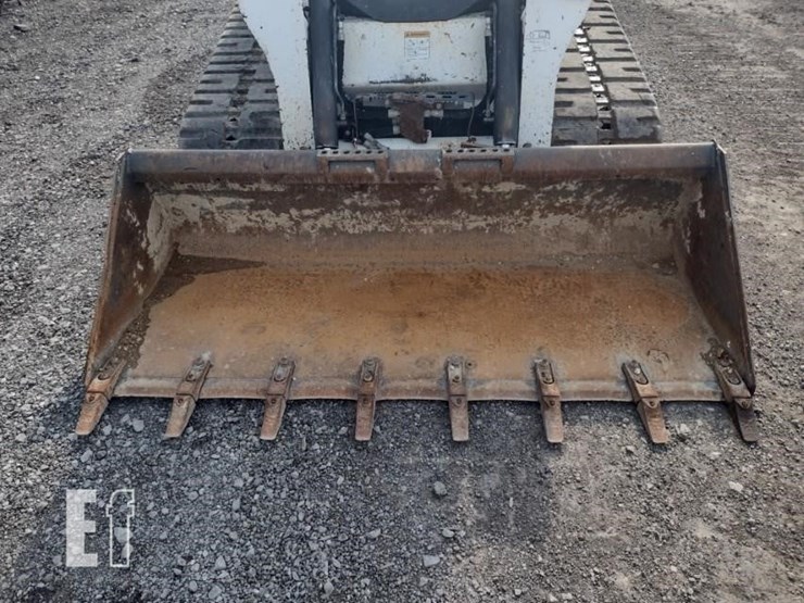2019-bobcat-t740-image-18