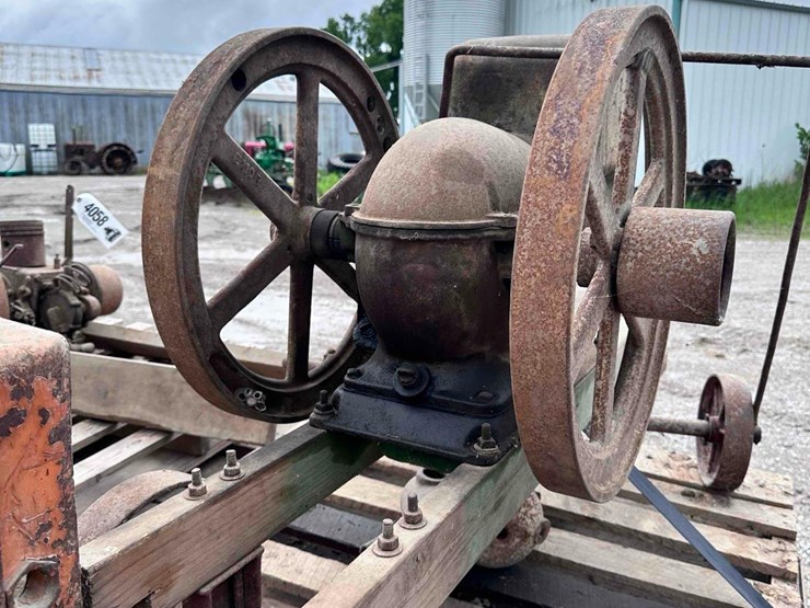 john-deere-hit-&-miss-engine-(no-tag)-image-5