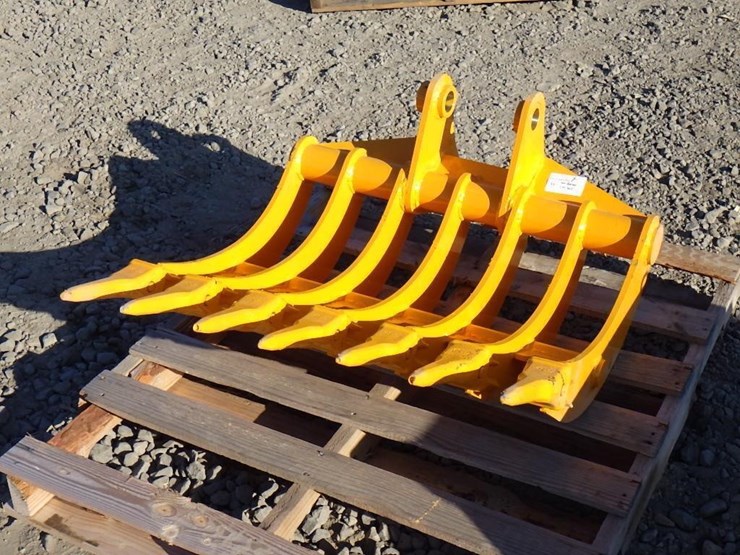 giyi-cat-305-dense-teeth-rake-32"-image-1