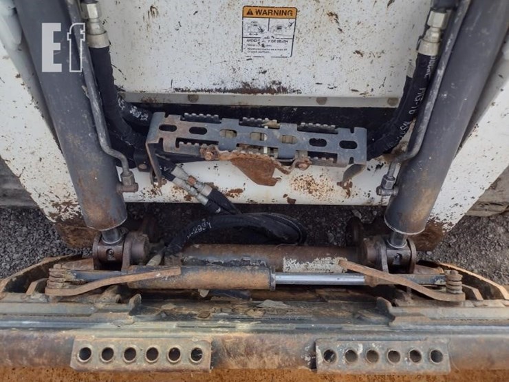 2019-bobcat-t740-image-16