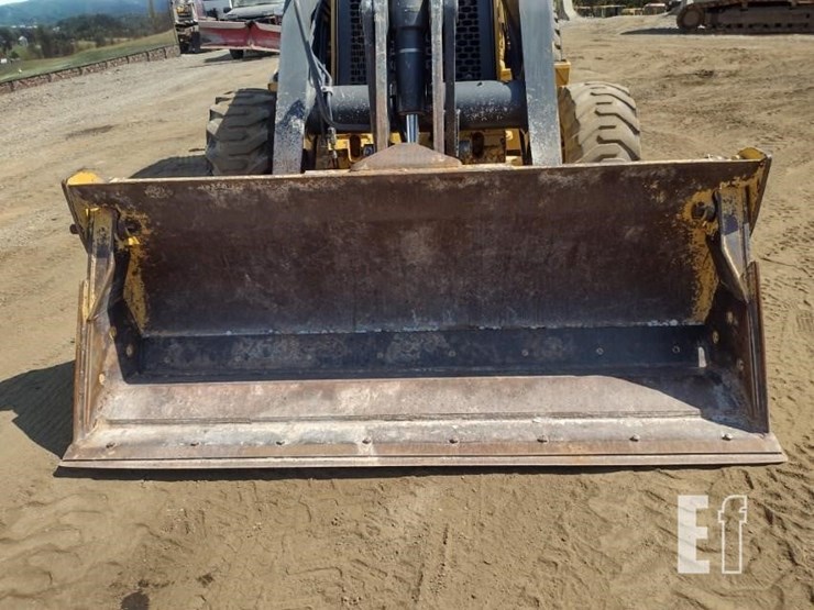 2010-deere-710j-image-19