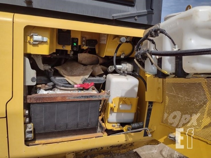 2017-komatsu-d39px-24-image-43