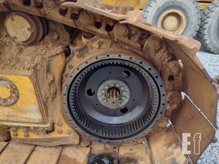 2018-deere-750k-lgp-image-23