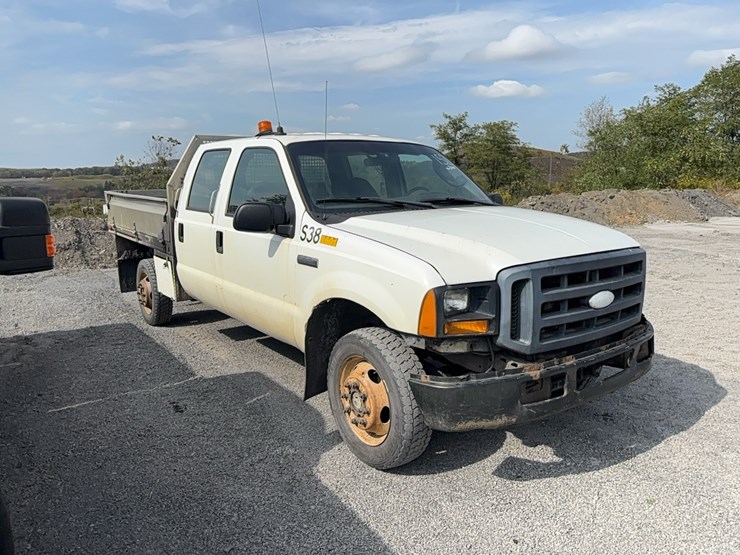 2006-ford-f350-image-3